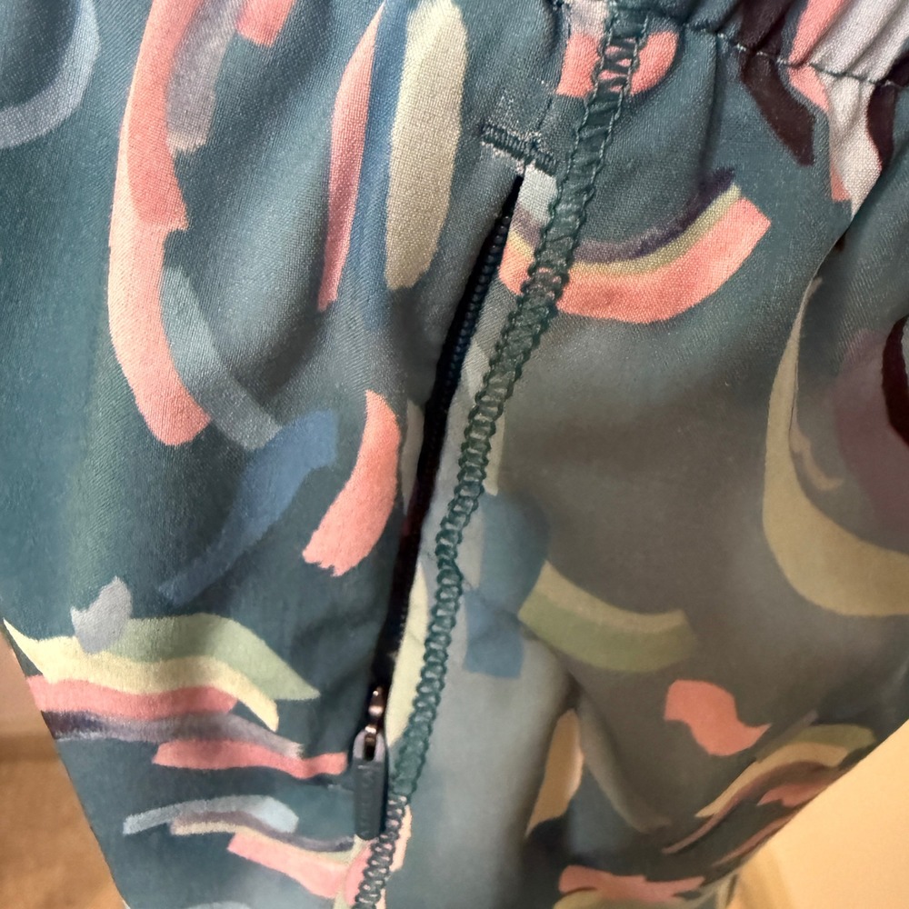 Athleta Womens Burgundy Ribbed Racerback Tank and Teal Floral Shorts Set Size M - Picture 7 of 9